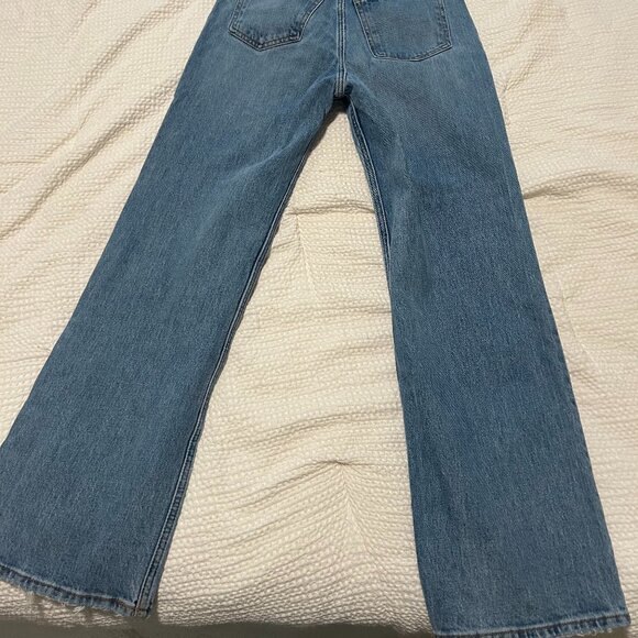 Abercrombie Women's The 90's Relaxed High Rise Jean Size 25/0 Short - Picture 1 of 3